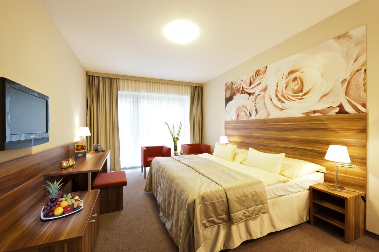 Hotel Velka Fatra Stubnyafürdő Kültér fotó